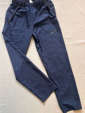 Nike Men's Dark Navy Athletic Joggers